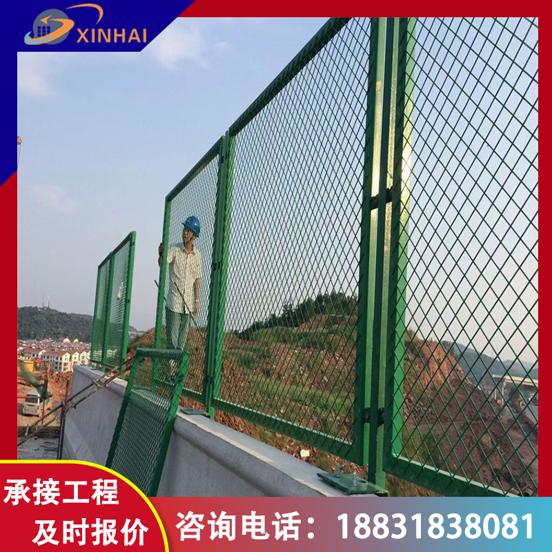 桥梁防抛网 菱形网片 焊接网隔离栅 高速公路两侧防落网 框架护栏