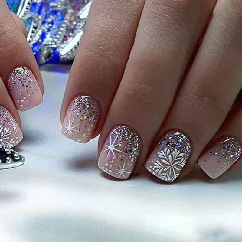 Winter Silver Glitter Gradient White Snowflake Four-Pointed Star Design Short Square Wearable Nails Christmas Manicure Nails Winter Silver Glitter Gradient White Snowflake Four-Pointed Star Design Short Square Wearable Nails Christmas Manicure Nails