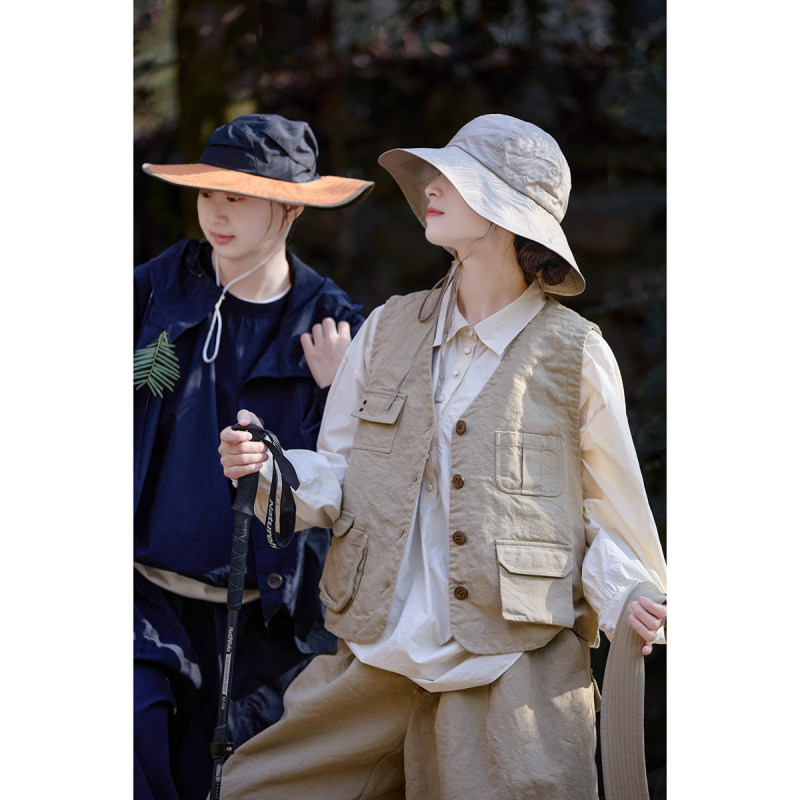 Spring and Summer New Khaki Color Vintage Japanese Paper Cotton High-Quality Simple Versatile Workwear Casual Western Vest Spring and Summer New Khaki Color Vintage Japanese Paper Cotton High-Quality Simple Versatile Workwear Casual Western Vest