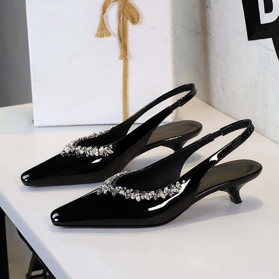 5211 European And American Style Elegant Patent Leather Rhinestone Shallow Mouth Slip-On For Women With Back Strap_vogvips.com