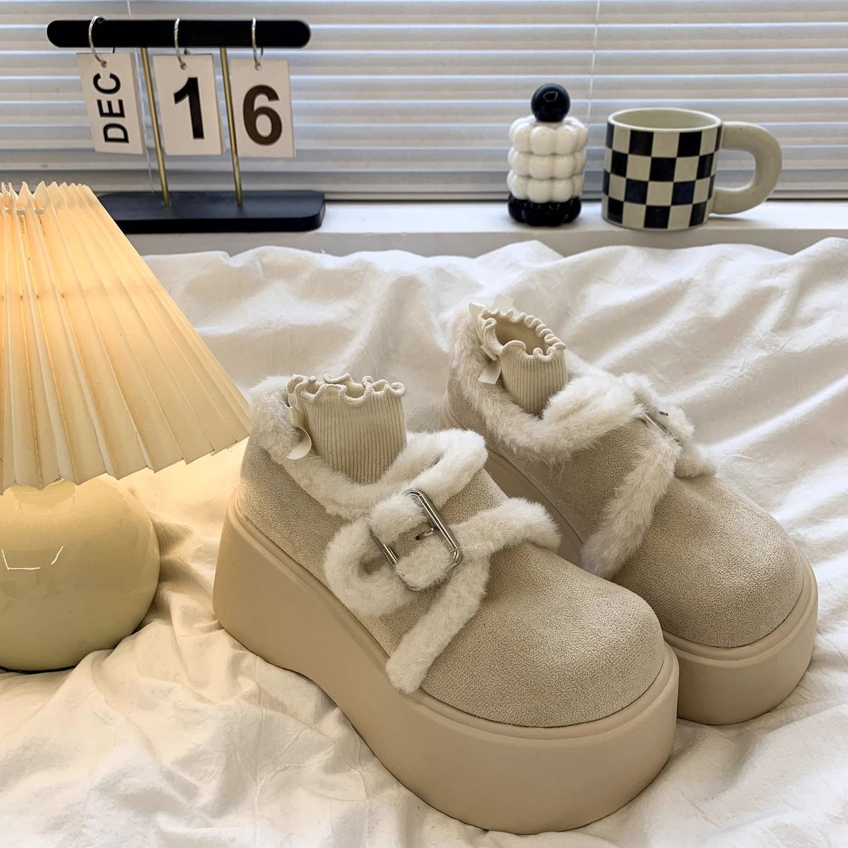 Nuevo tipo de zapatos de mujer gruesos y cómodos con falda de color sólido zapatos de tacón único y zapatos de algodón caliente de hadas image 3