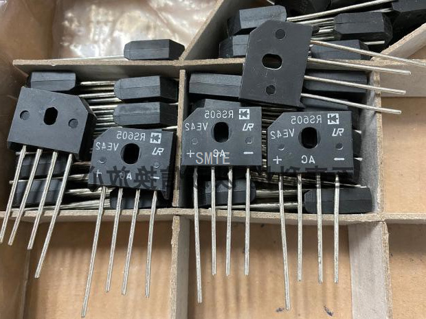 【原装现货】桥堆整流器二极管 RS207M 直插3脚 量大从优