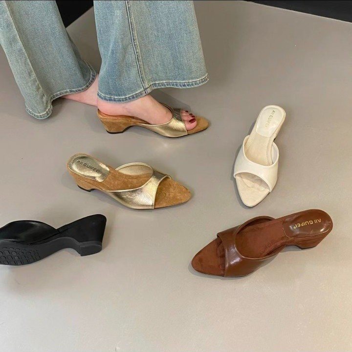 Hepburn-Style Versatile Summer French-Style Open-Toe Wedge Sandals 2026 New Women's Slip-On Sandals with a Chic Design Hepburn-Style Versatile Summer French-Style Open-Toe Wedge Sandals 2026 New Women's Slip-On Sandals with a Chic Design