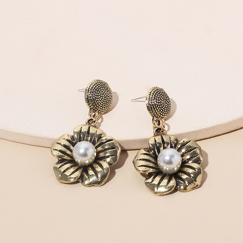 12g Weight Earrings Classification Wedding, Travel Occasion Flower Pattern Women'S Gender Vintage Style Style Retro Geometric Flower Pearl Earrings 5