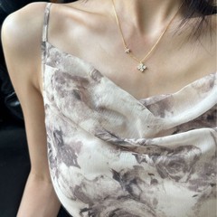 S925純銀のネックレスの超フラッシュは四つ葉のクローバーの女性を入れて贅沢で高級感があります。