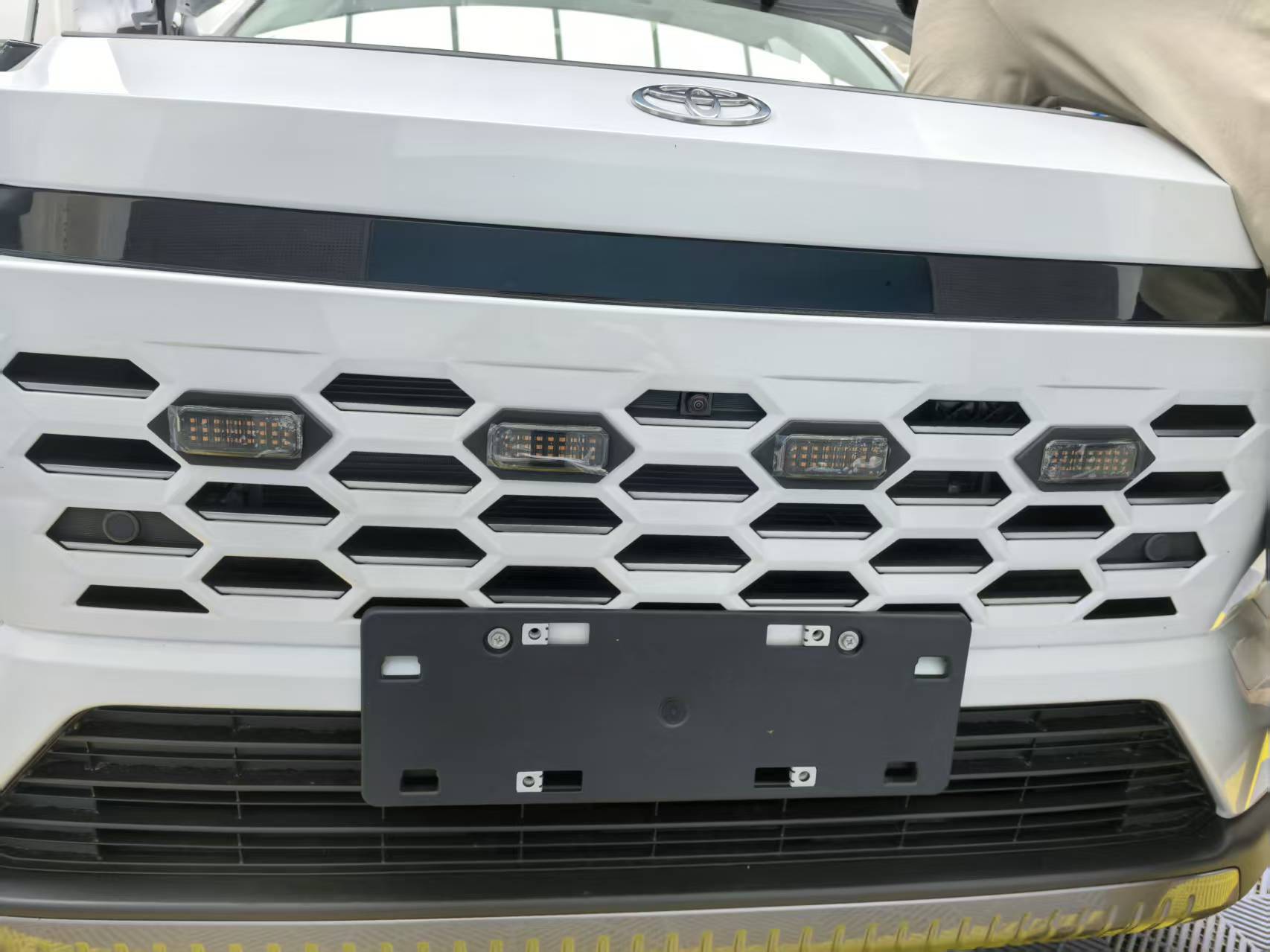 Suitable for 26 models of the new Wildlander off-road exterior modification, small yellow lights for the front bumper decoration and ambient lighting