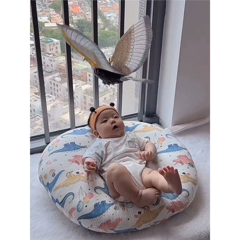 Настоящие висячие игрушки орла могут летать