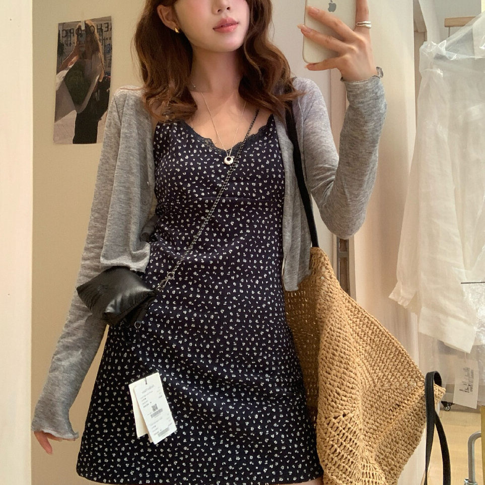 Bộ đầm maxi hoa nhí kèm áo khoác chống nắng hai dây, thắt eo — Xanh da trờicolor, Xám hoa