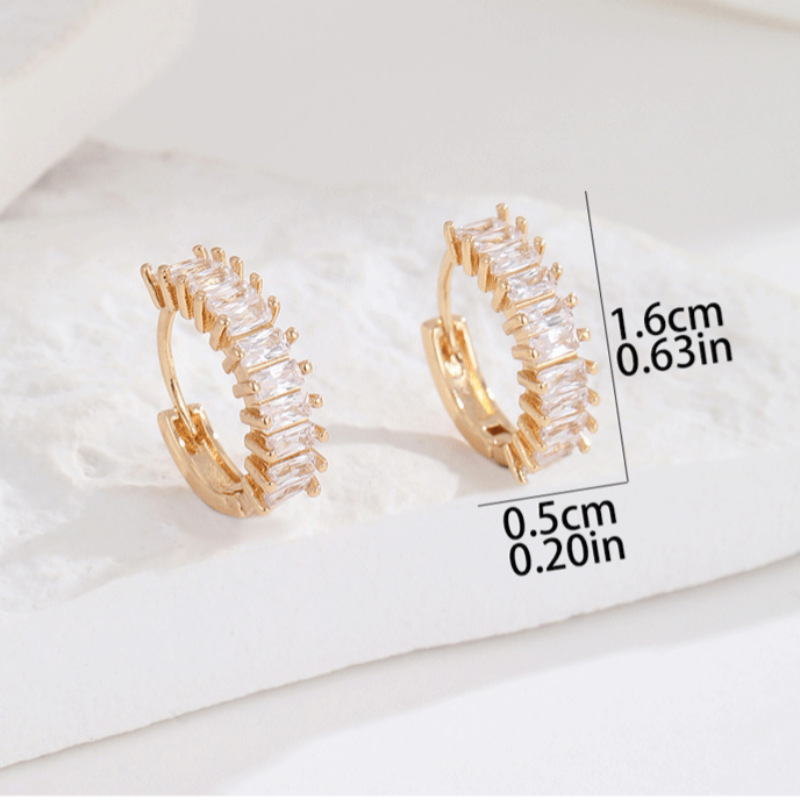 Labret piercing jewelry detail image