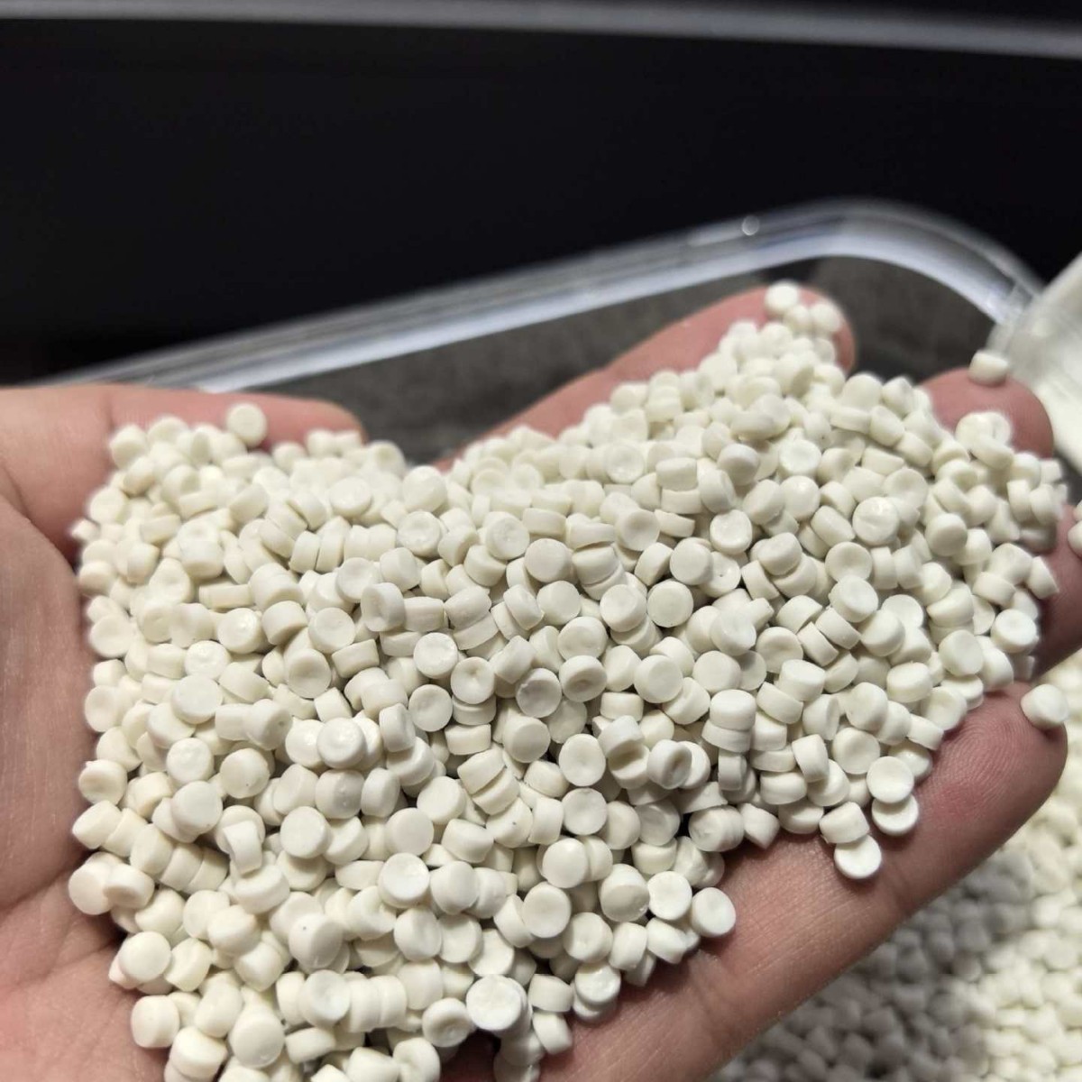 OBP认证白色HDPE再生颗粒 海洋塑料回收料 Polywood同源抗盐雾