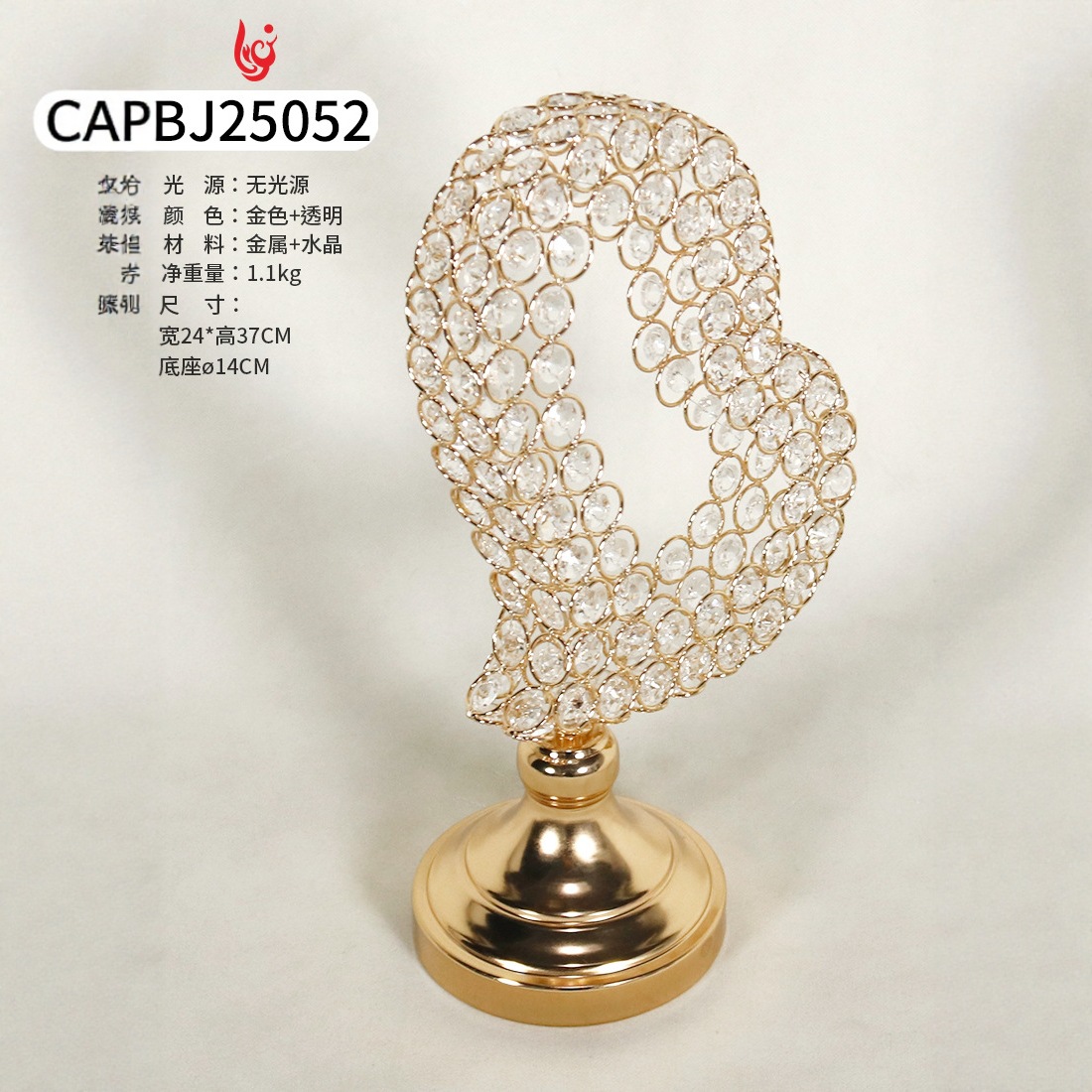 Ventas directas de fábrica de bodas europeas creativas candelabros de cristal hueco galvanizado de hierro artesanía accesorios de decoración