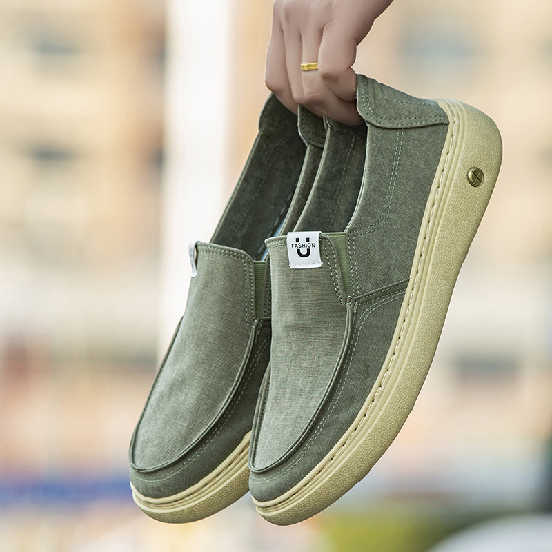 Zapatos casuales de verano con tela transpirable zapatos de hombre zapatos de moda con zapatos perezosos cómodos con suela suave zapatos de mediana edad al por mayor