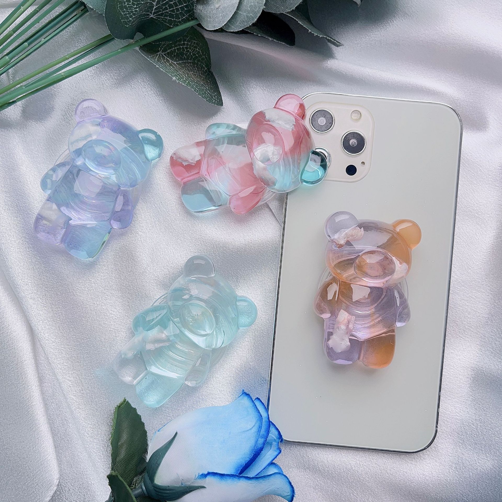 3D cartoon cute and transparent gradient teddy bear air cushion telescopic cloud splicing mobile phone desktop bracket_voghion.com