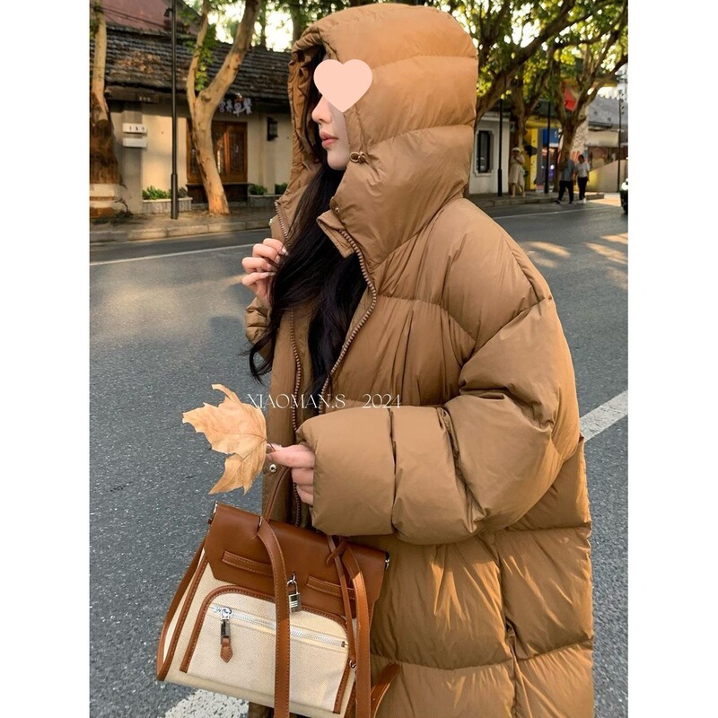Winter Long down Jacket, Fleece-Lined and Thickened, Over-The-Knee, Loose-Fitting, Mid-Length, Warm Duck down Quilted Coat, Coffee Color Winter Long down Jacket, Fleece-Lined and Thickened, Over-The-Knee, Loose-Fitting, Mid-Length, Warm Duck down Quilted Coat, Coffee Color