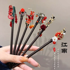 耳环;耳钉;项链
