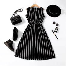 中老年女装妈妈装中长款连衣裙竖条纹高级感小众设计吊带长裙内搭