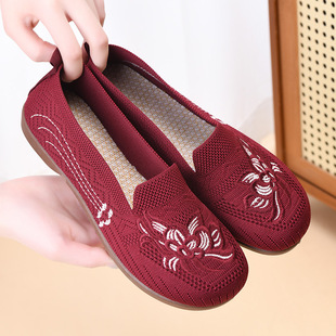Ethnic Style Embroidered Shoes Spring New Mother's Shoes Slip-On Breathable Casual Shoes Soft Sole Old Beijing Cloth Shoes for Women