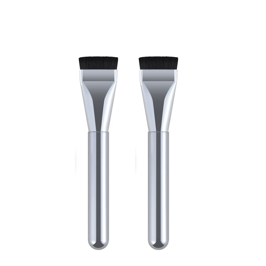 Foundation Brush (flat) — silver handle, PVC protective cover, no-trace blending, 14×3×2 cm