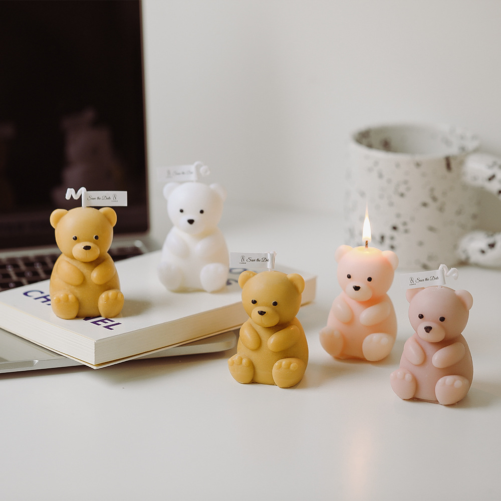 Sitting bear candle wholesale cartoon animal cute creative aromatherapy ornaments handmade ins internet celebrity birthday candle