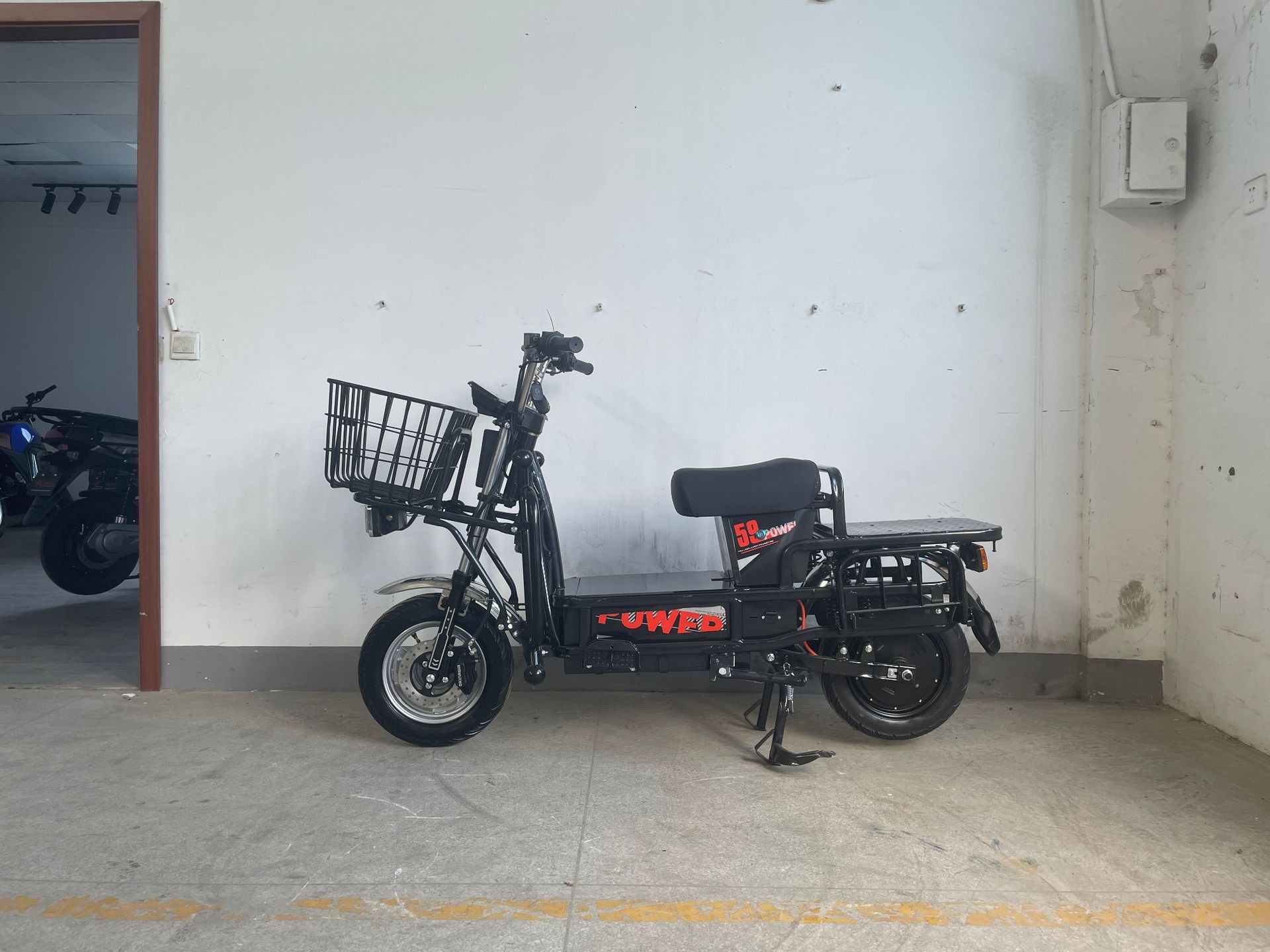Cross-border export of heavy-duty electric vehicles 800W climbing two-wheeled electric motorcycles wholesale from manufacturer