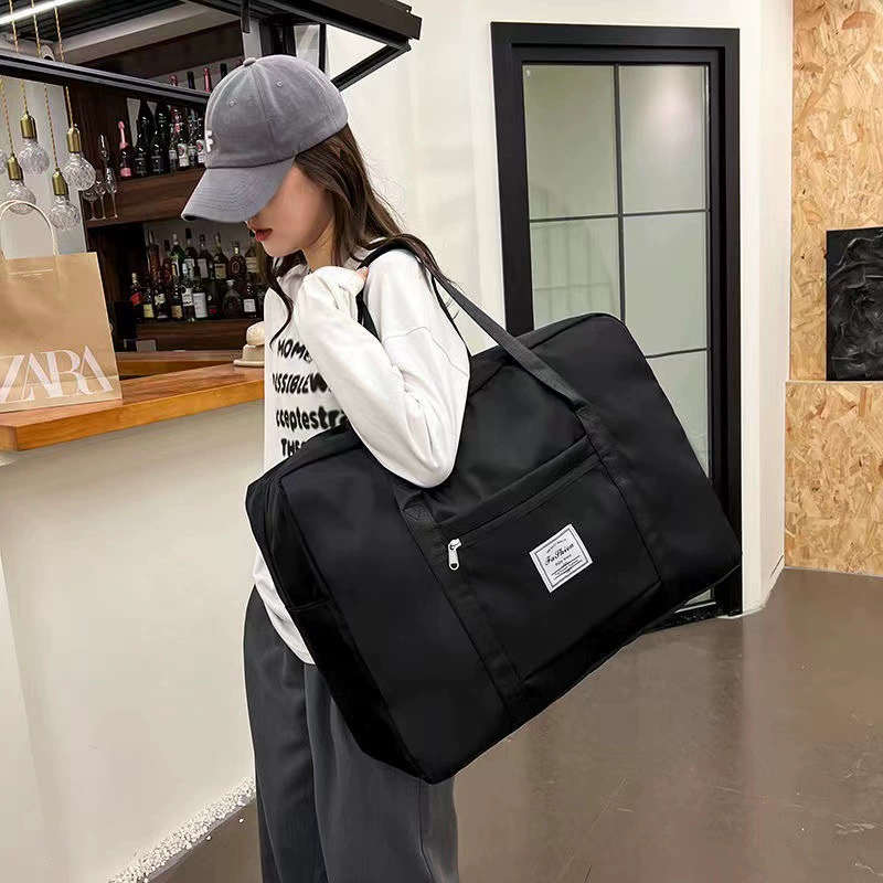Capacious fashionable luggage travel bag to go out, worn on the shoulder