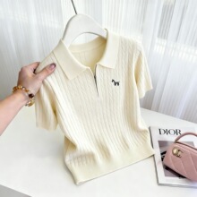 ���z�⴩������ᘿ�����ɫ�¿�����һ���۶���Ů�Ķ̿�POLO�I
