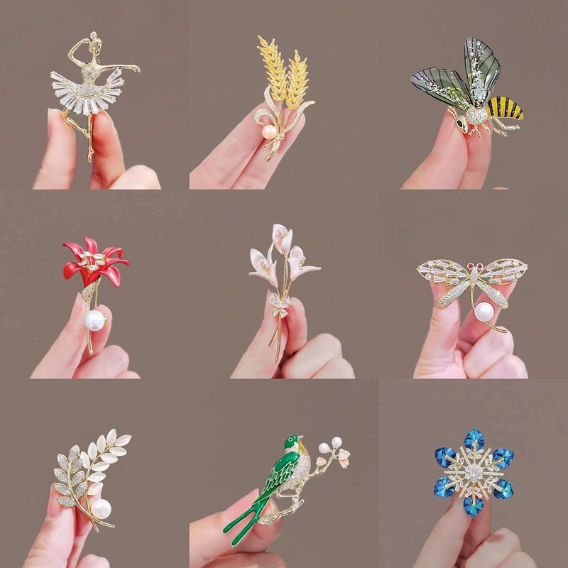 Korean Fashionable and Elegant Flower Leaf Animal Brooch Women's High-End Collar Pin Corsage Outwear Suit Pin Accessories