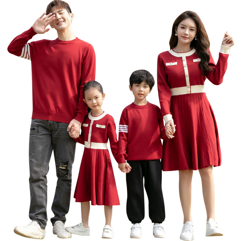Otoño e invierno de gama alta festival de primavera ropa para padres e hijos una familia de tres 2023 nuevo vestido de madre e hija suéter rojo completo decoración del hogar