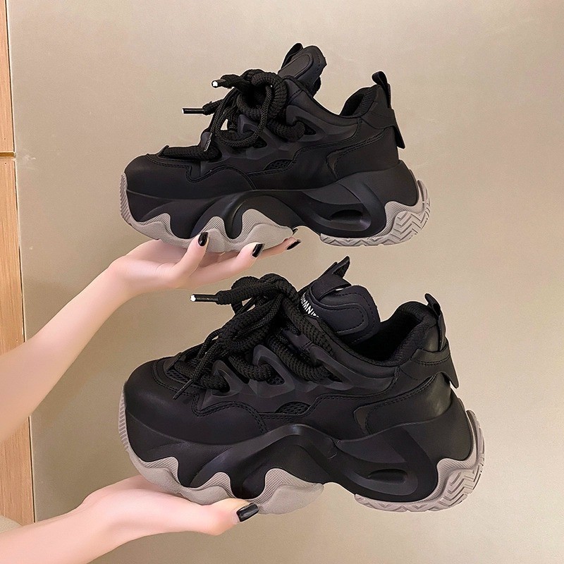 Aumentar la altura de los zapatos de papá de otoño de 2025 nuevos zapatos deportivos ligeros transpirables de mujer zapatos de mujer cómodos de boca baja