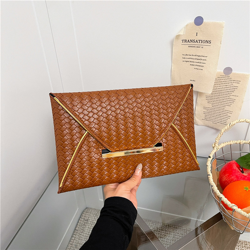 Simple color sólido popular de alto rendimiento sobre de sensación de mujer cena temperamento ligero lujoso moda bolsa de mano casual
