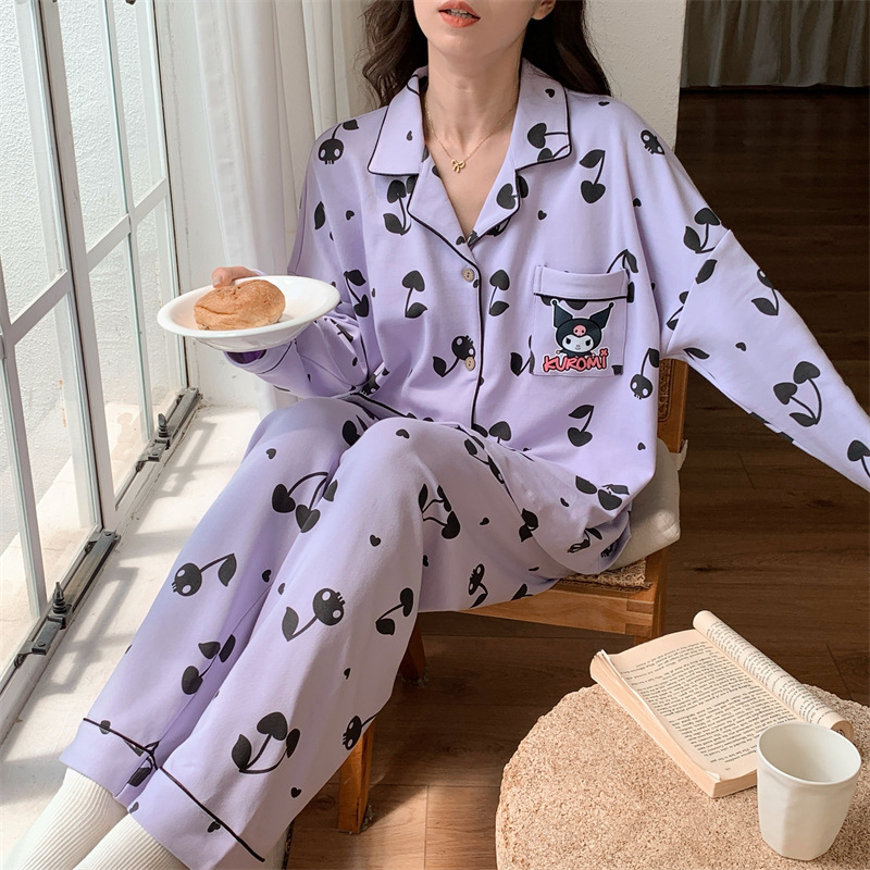 Demi-season long-sleeve