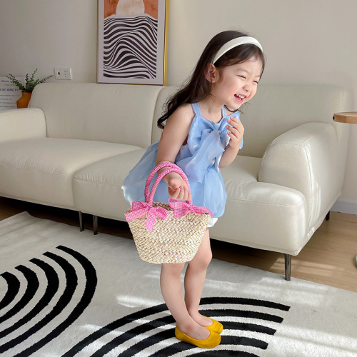 Korean style children's handbag girl's small fresh woven vegetable basket bag summer new girl's beach bag