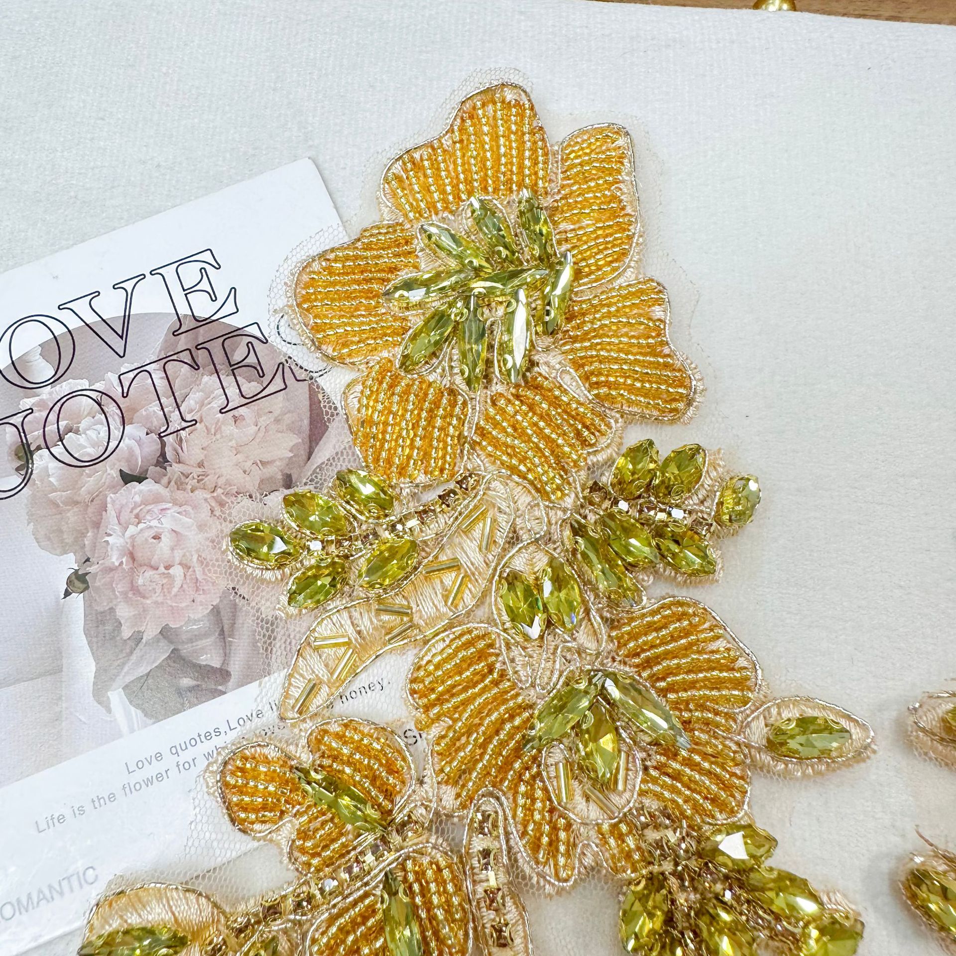 Cuentas de clavos de oro hechas a mano flor a flor cuentas de cristal accesorios industria pesada vestido de boda decoración floral parche image 4