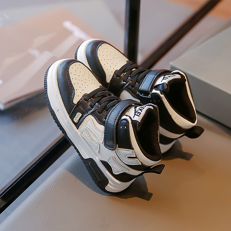 Barn högtopp sportsko Trend 2023 Höst Ny Student Läder Panel Sh för pojkar och flickor Halkfri Casual_voghion.com