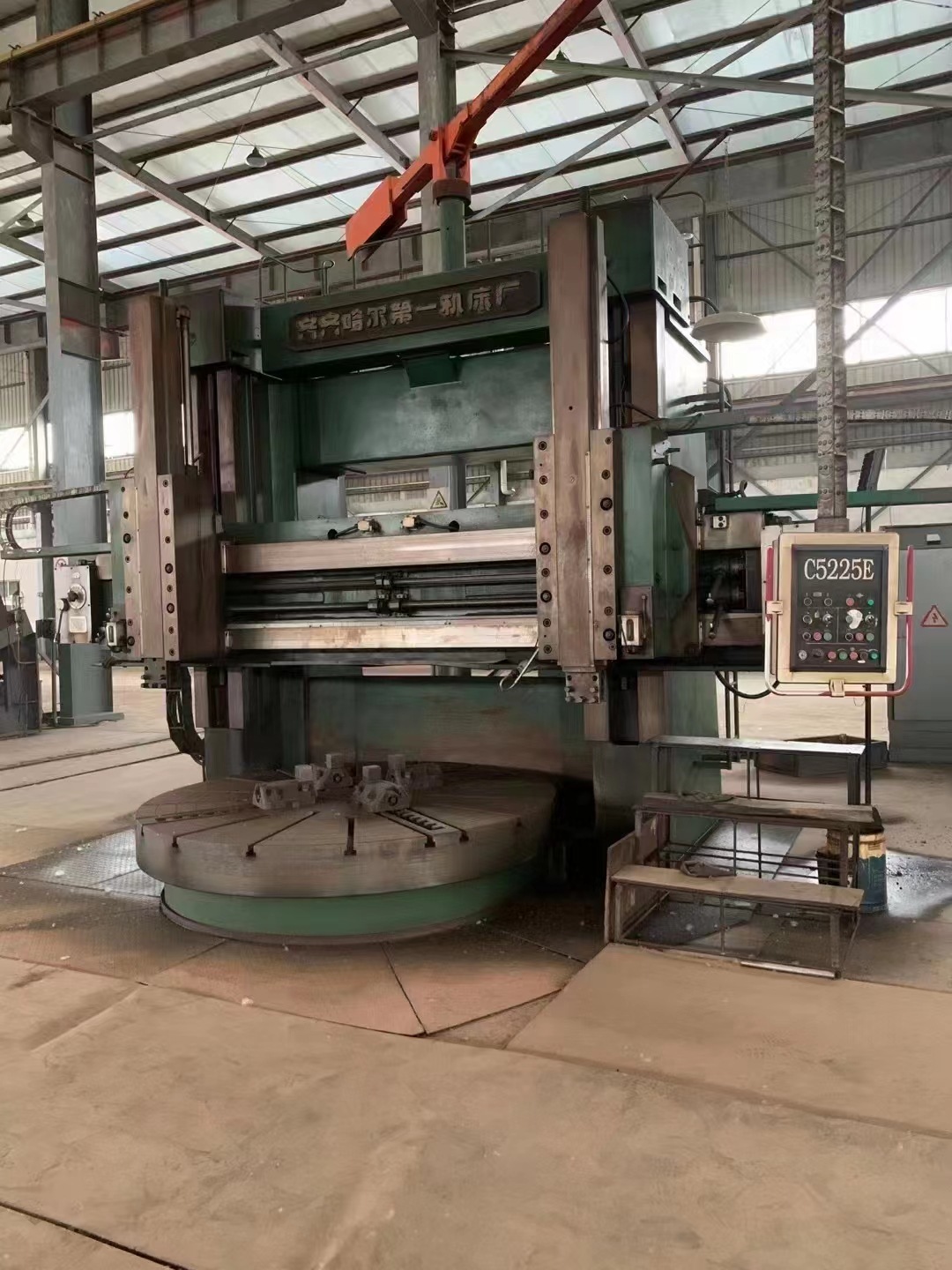 转让齐哈C5225Ex16-10双柱立式车床电机功率55