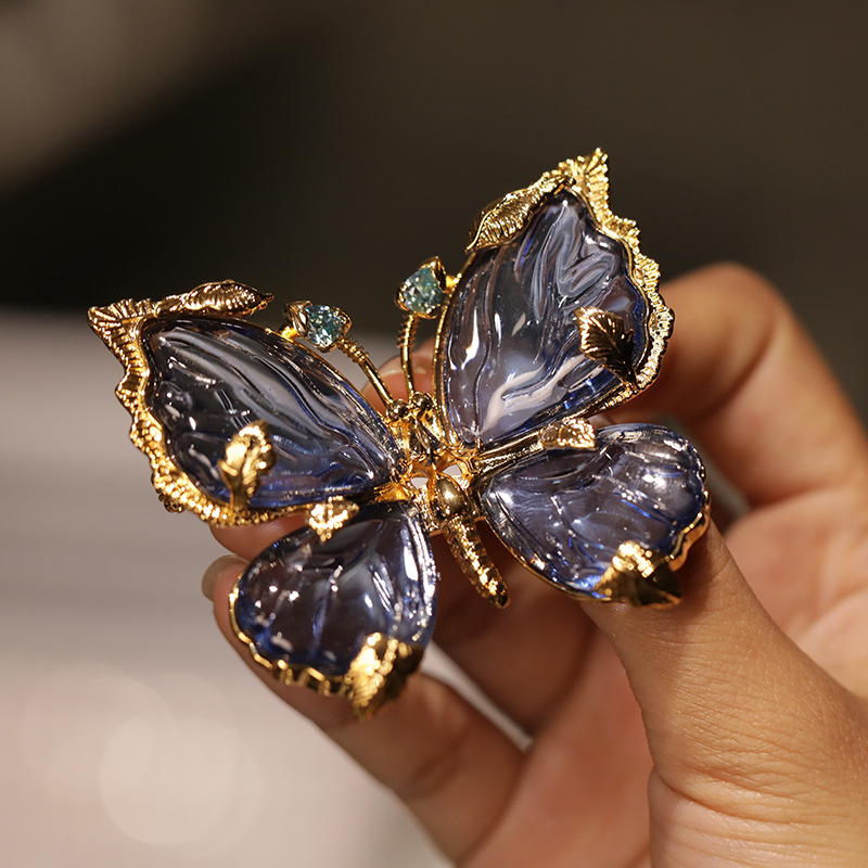 Dili Snow Crafts Jewelry Age Sense Retro Crystal Butterfly Brooch Pendant Dual-use Original Design Corsage