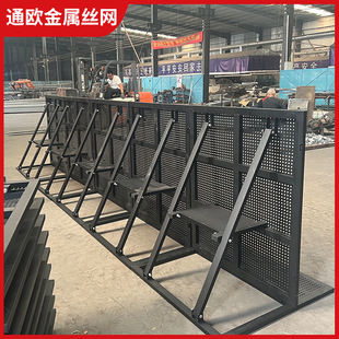 定制音乐会抗冲击铁马围挡舞台围栏 可移动折叠防爆铁马护栏厂家-阿里巴巴