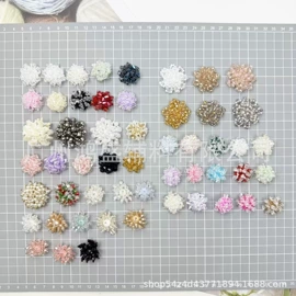 花边;布贴;钮扣