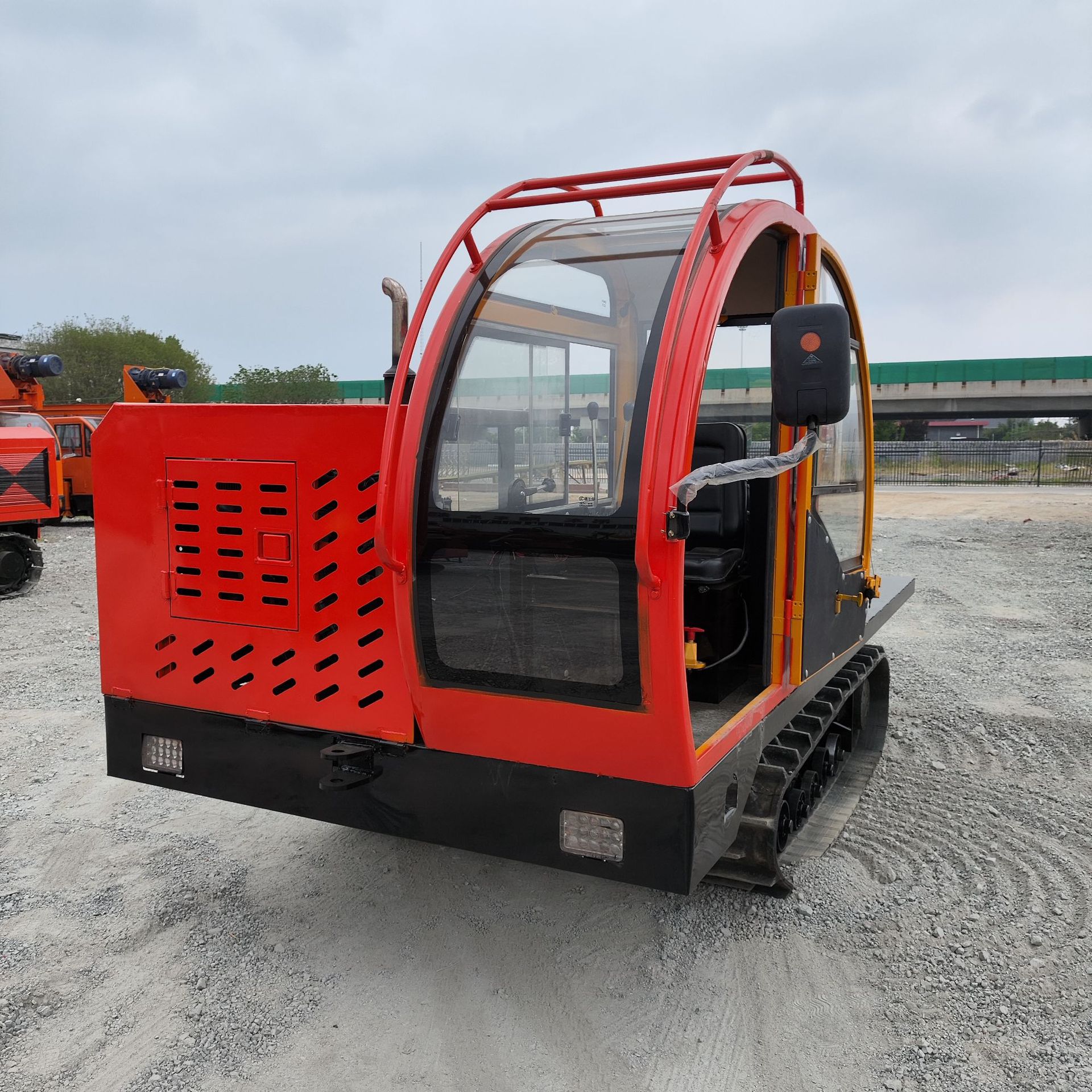 厂家钢制履带运输车农用工程自卸车行走全地形爬山虎全地形运输