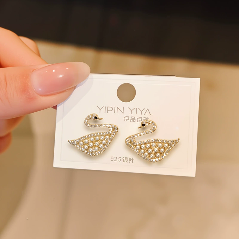 Серьги (YIPIN YIYA) 925 серебряные сережки-крючки с золотым покрытием, закрученный дизайн, легкие 0.01 кг
