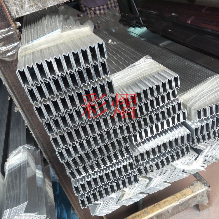 10983790266_179567254