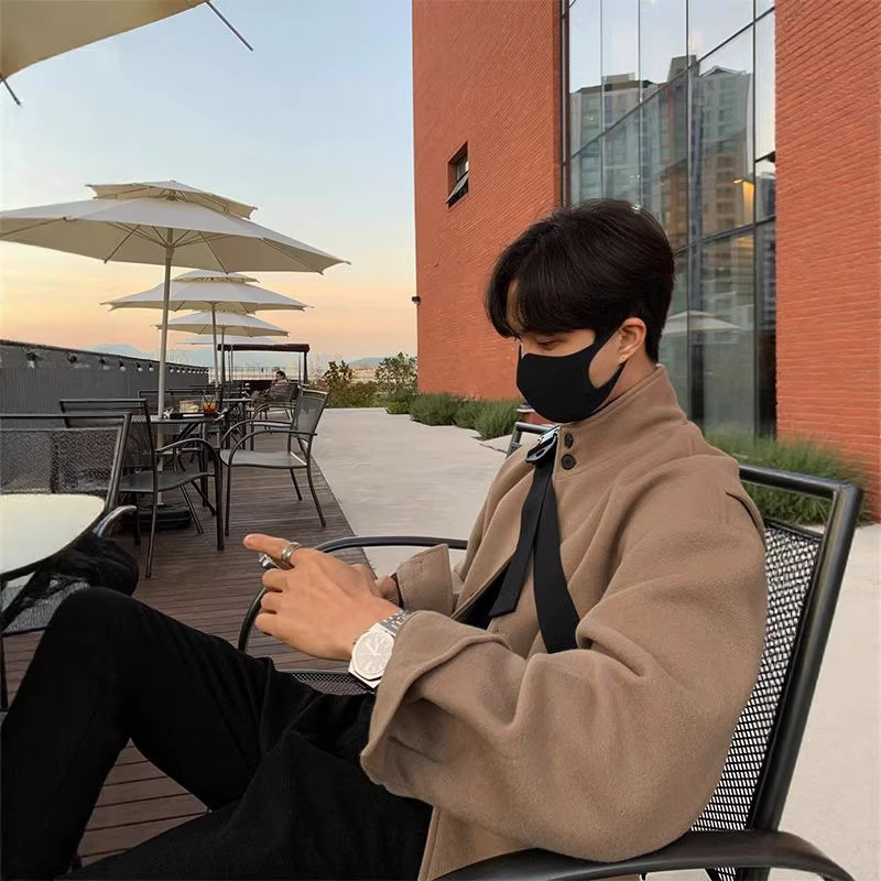Versatile Korean-style wool coat for men, trendy and stylish, perfect for spring and autumn.