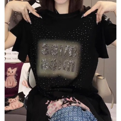 大きいサイズのヨーロッパ商品のホットドリルの肩の半袖のtシャツの女性の2025新型の夏の太ったmmは腹を遮ってやせている上着の240斤を現します。