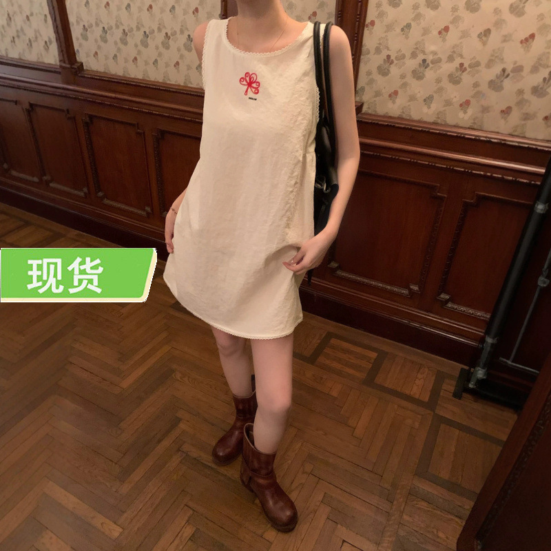 New Season Prad* Line Embroidered High-End Pleated Texture White Dress