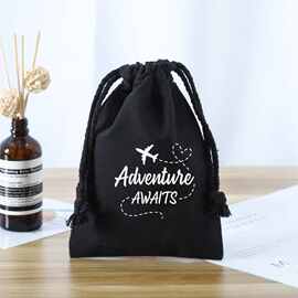 【跨境圣诞爆款】adventwie awaits字母绒布束口袋礼品袋印LOGO