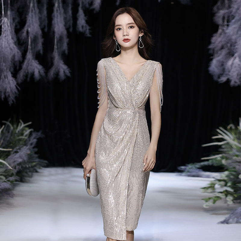 Pequeño vestido de noche para las mujeres 2024 otoño nuevo champán Socialite temperamento banquete vestido de anfitrión se puede usar en tiempos ordinarios