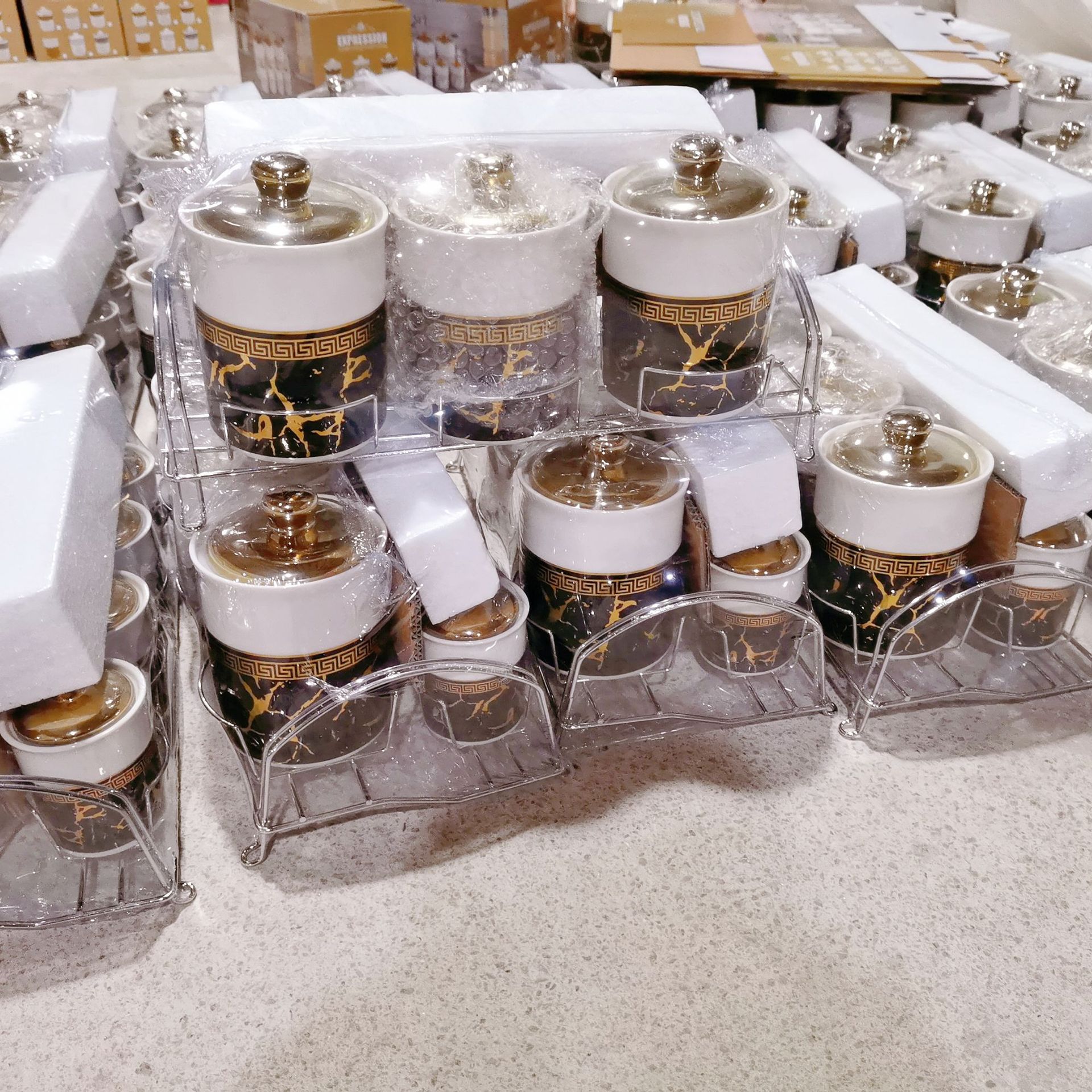 Exportar a Oriente Medio Arabia Saudita cerámica galvanoplastia cilíndrica condimento tarro almacenamiento café tarro con marco de hierro de doble capa