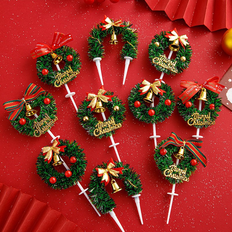10 mixed Christmas grass circles