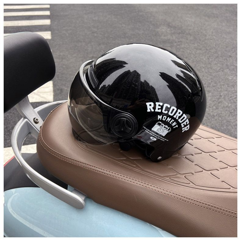 Suitable for electric car helmet certification motorcycle men's and women's helmet half helmet four seasons sun protection couple personality black and white