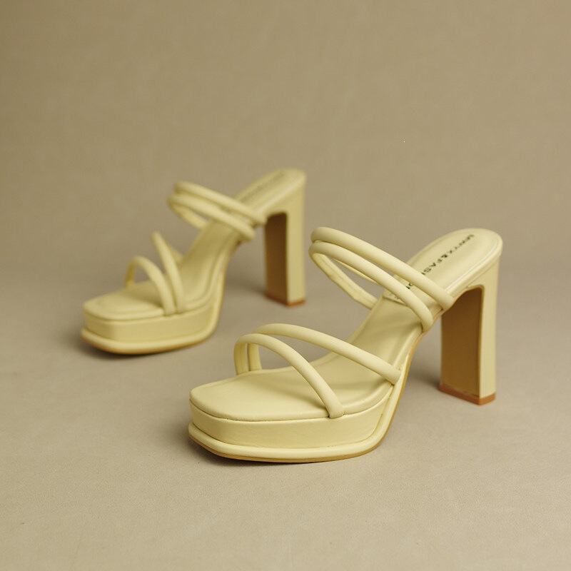 Thick-Soled Sandals, High-Heeled Shoes for Women, Korean-Style Mules, Trendy for Petite People, Suitable for Outdoor Wear in Summer, Not Tiring, Green Color, 2026 Model